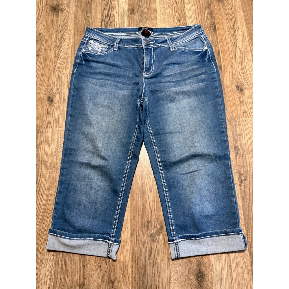 Earl Jean Capri Jeans Women 12 Blue Denim Embroidered Cuffed Mid Rise Excellent